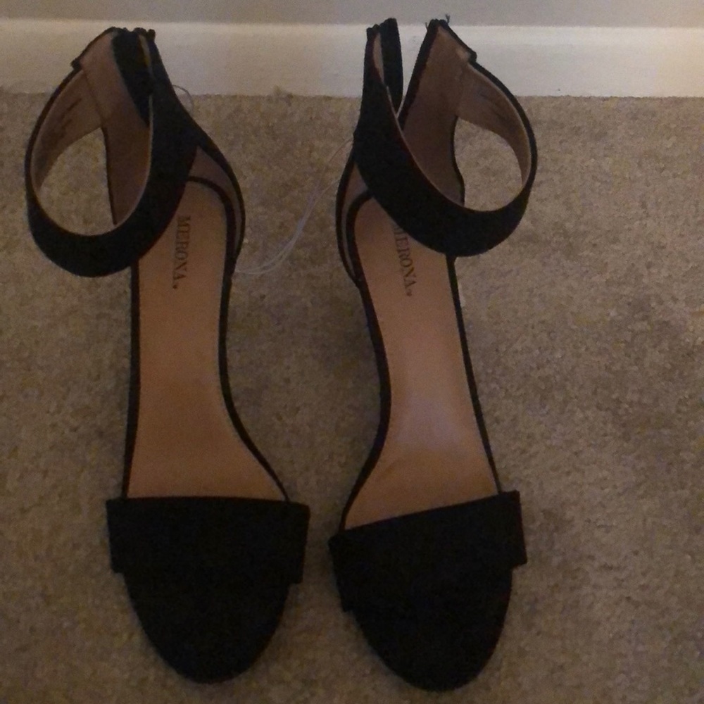Heels never worn